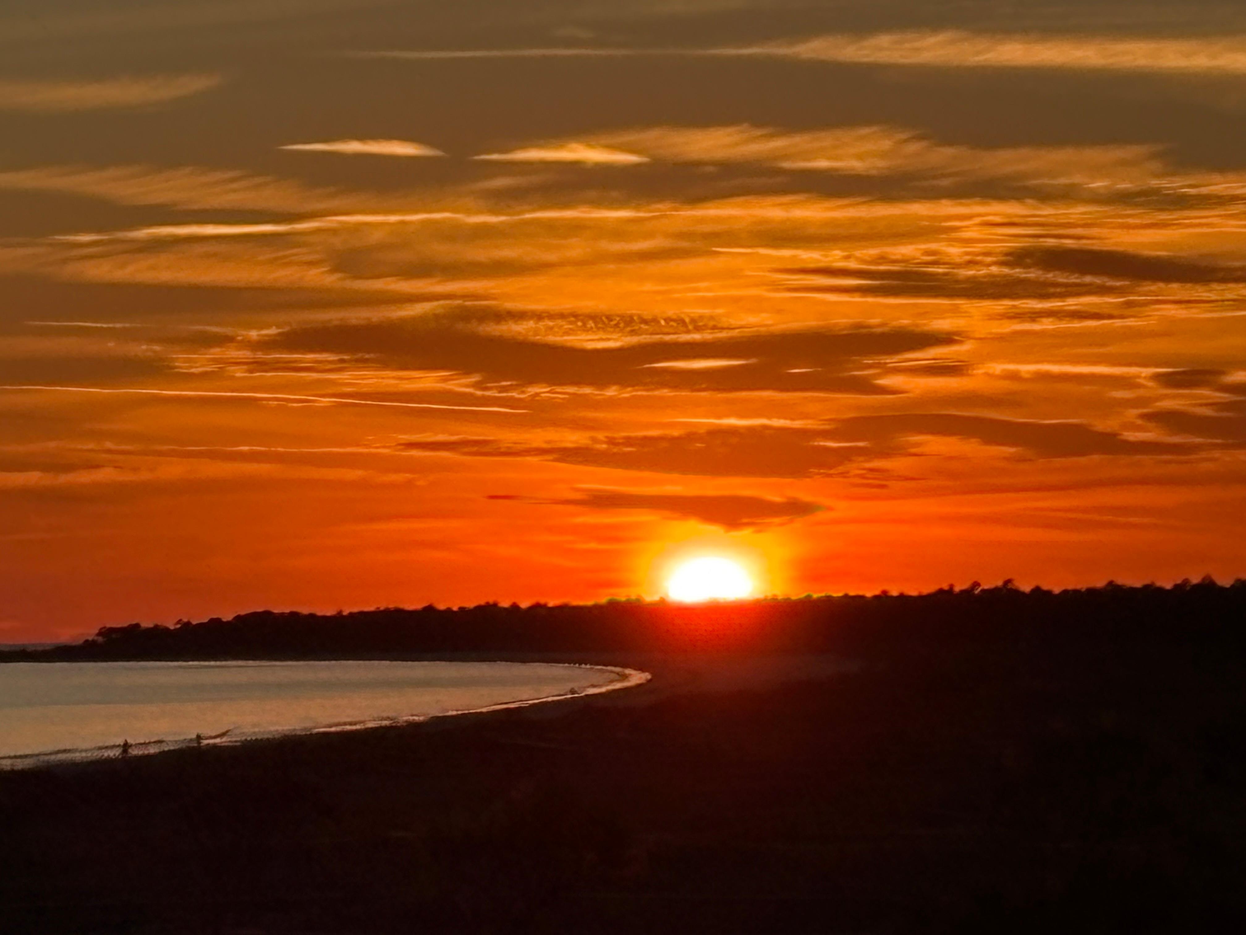 Great sunrise and sunset pics from the upper patio 