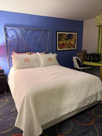 Queen bed