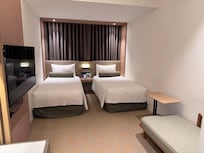 一人予約でしたがシングル×2でした。今、大陸からの旅行客が制限されている影響からか、宿泊費用は安かったです。