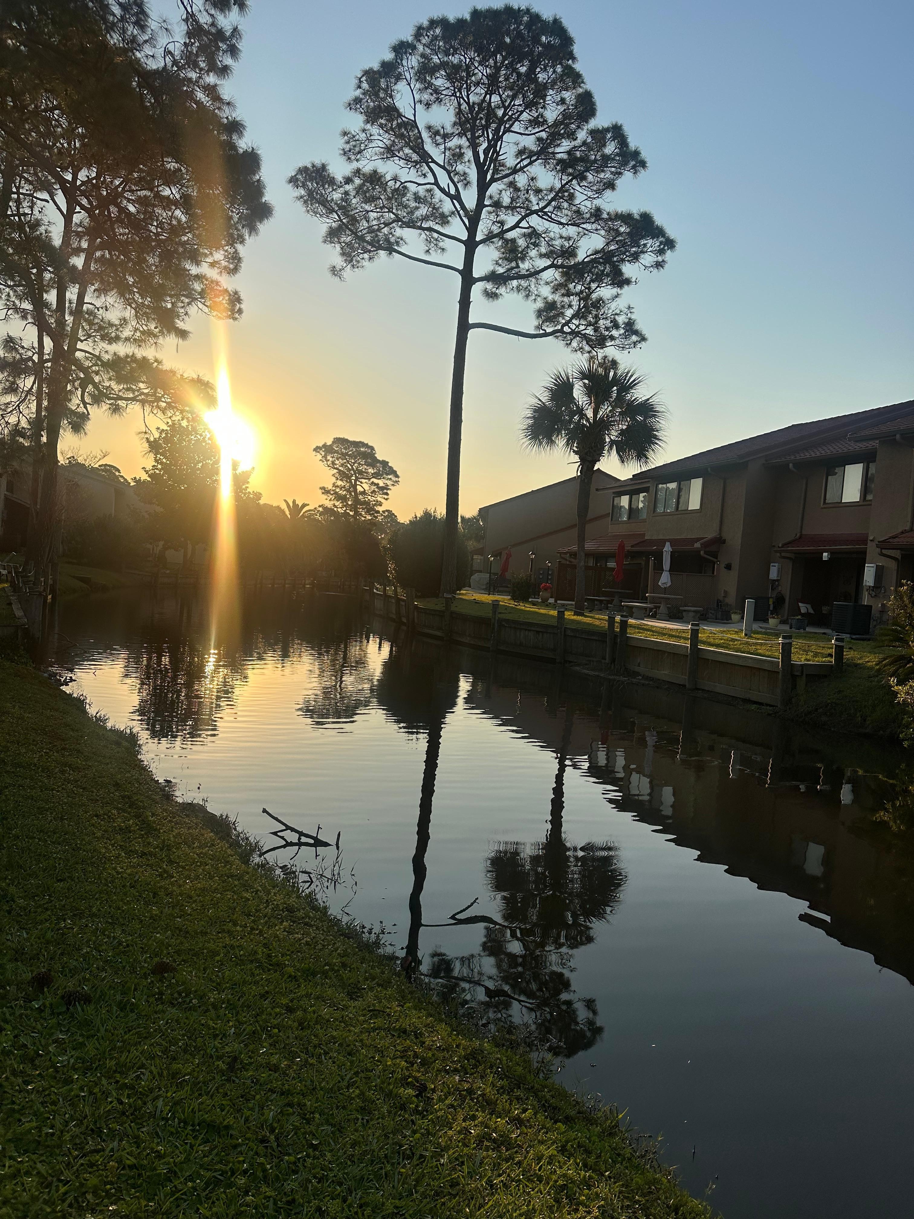 Another view of the canal 