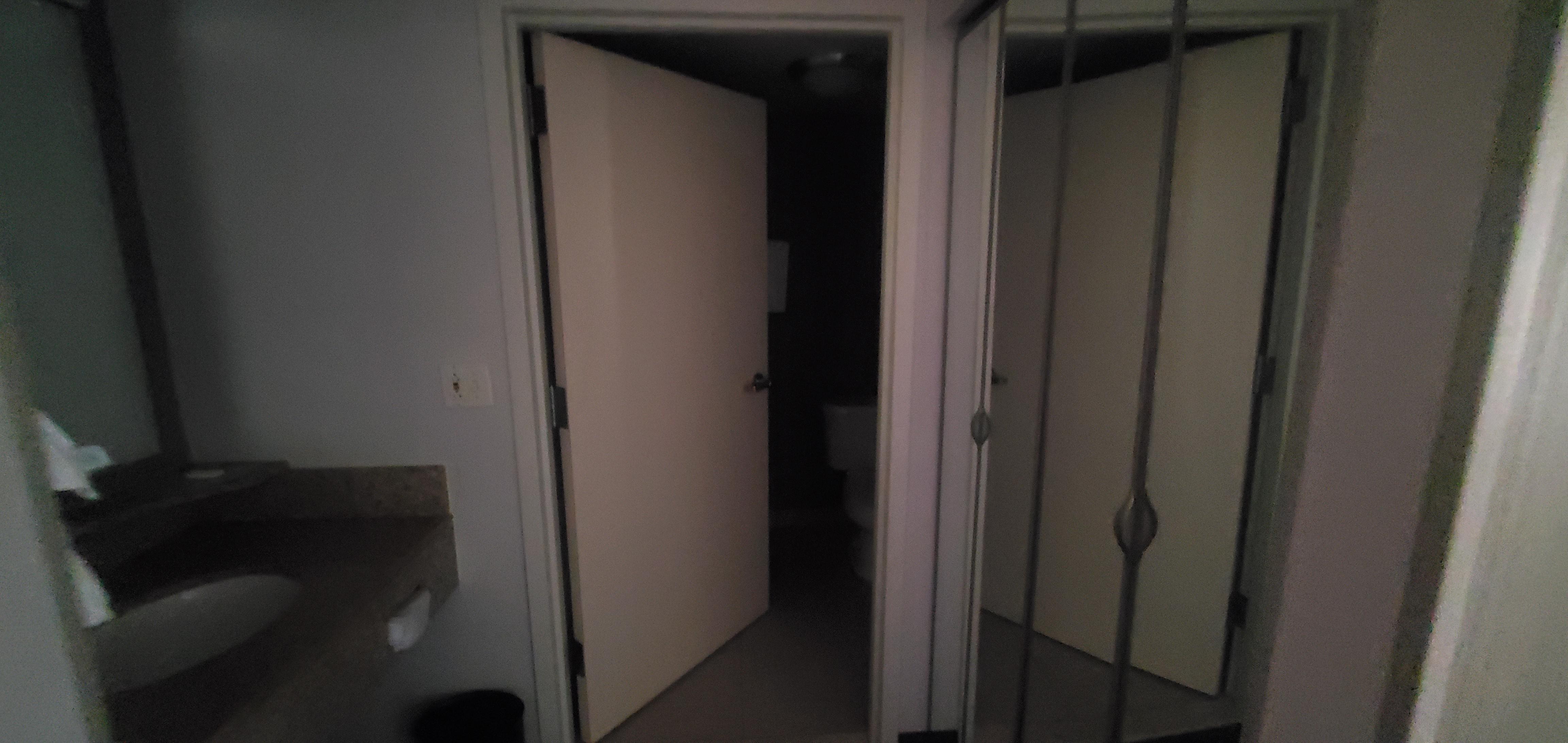 Picture right pitside of the bathroom.