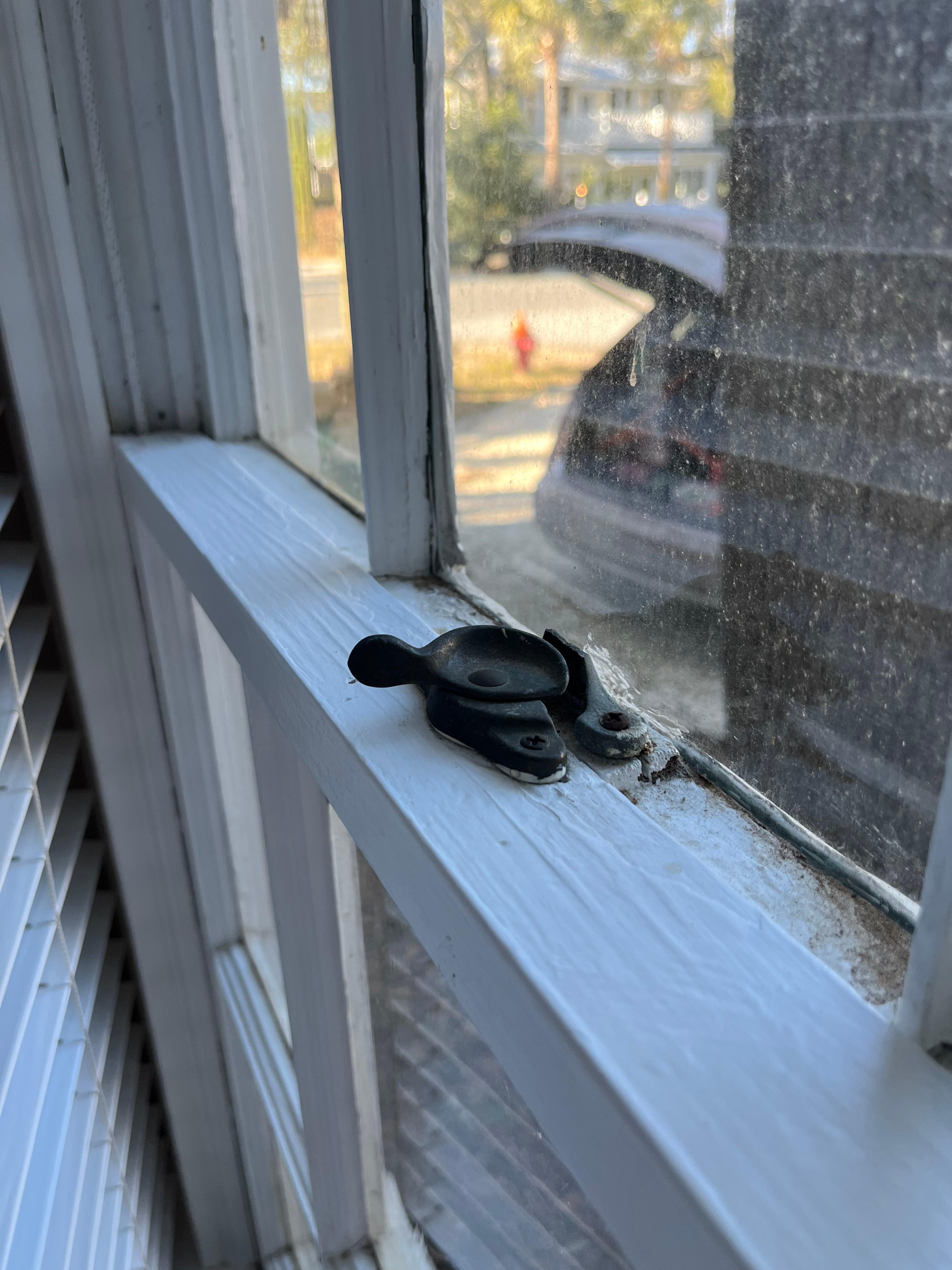 Broken window Lock