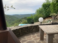Très belle vue également depuis la piscine pour enfants.