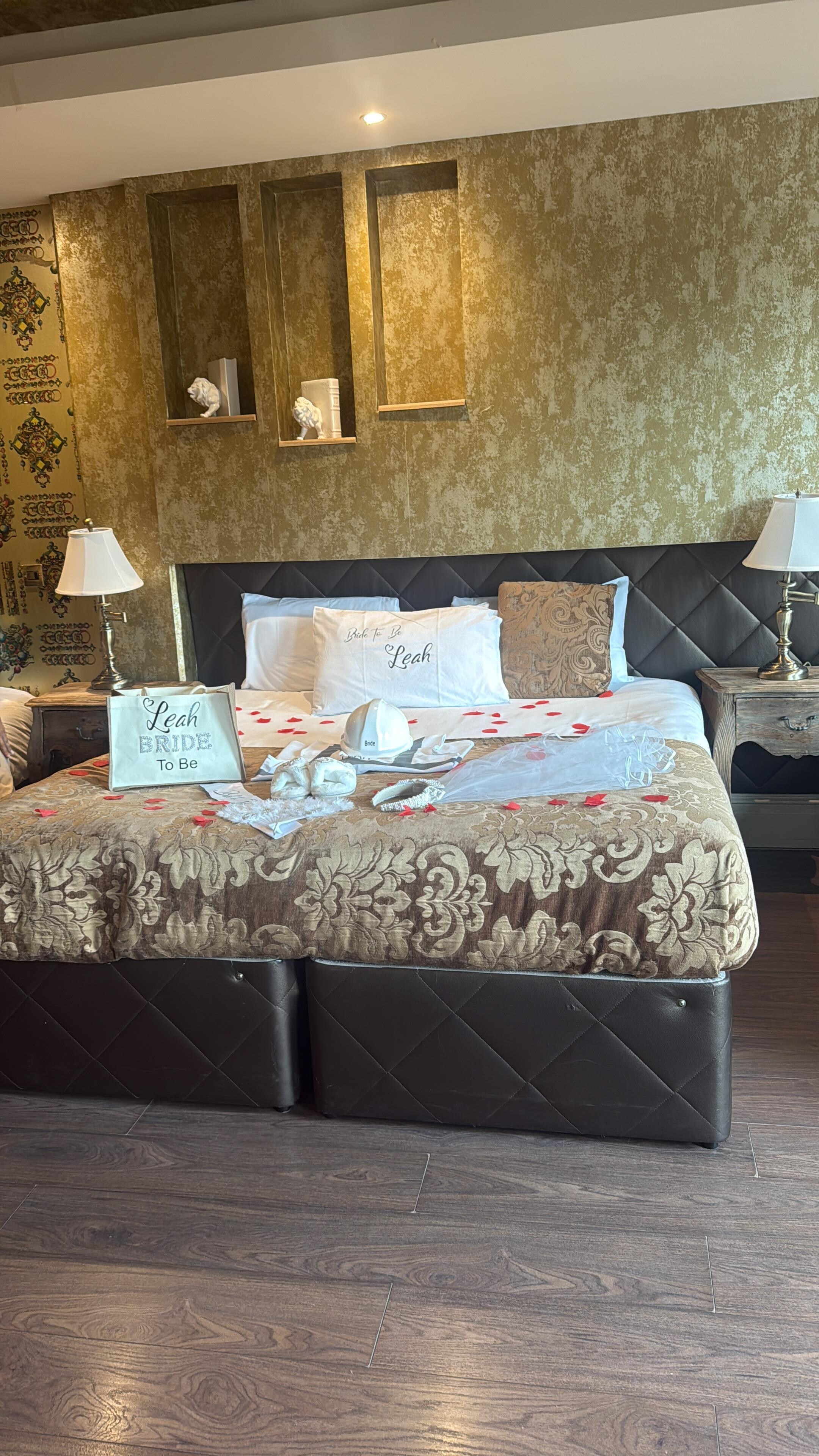 Wonderland room 