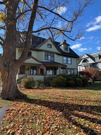 Pretty and good location