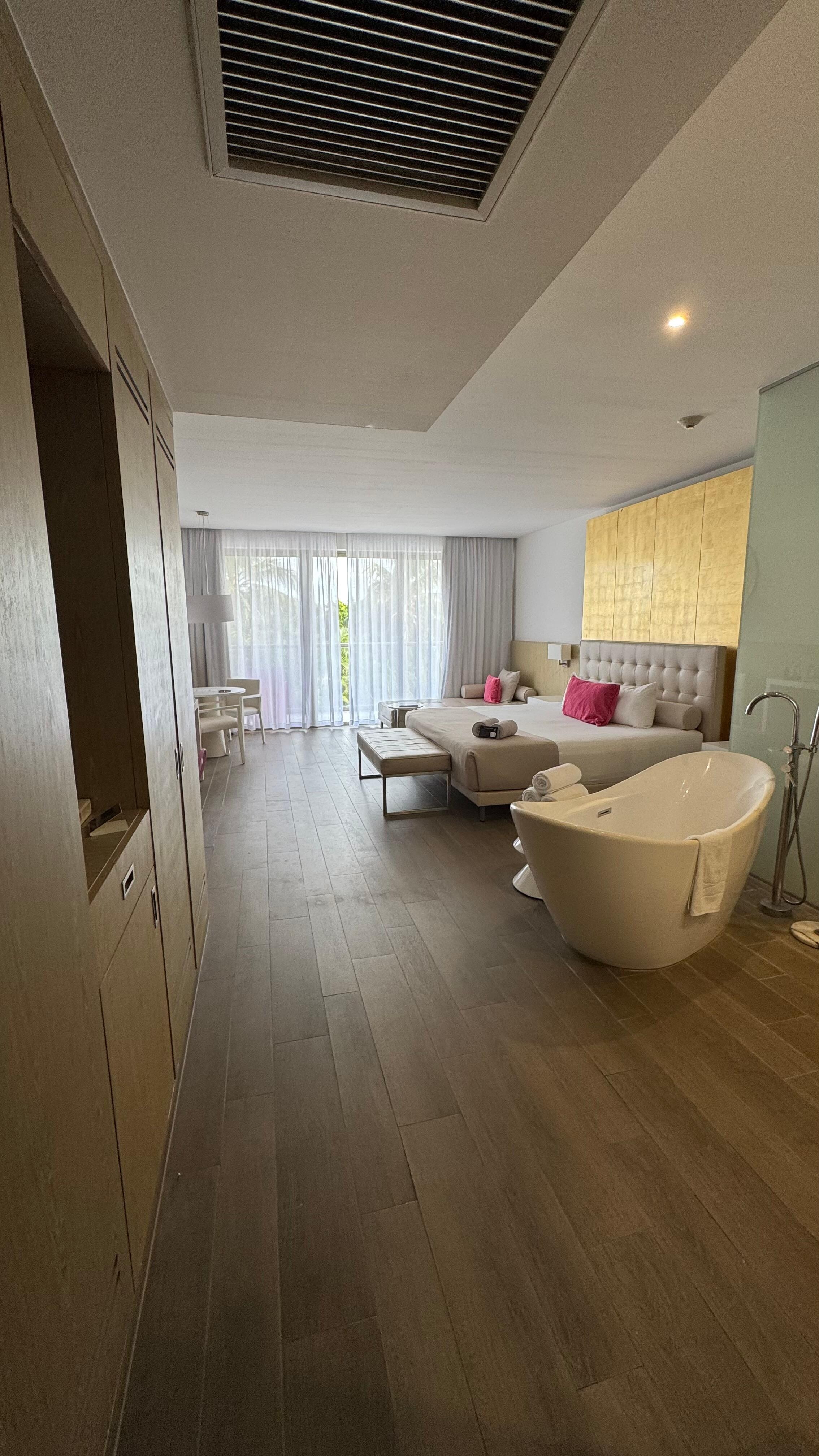The room was clean and neatly arranged with plenty of space.