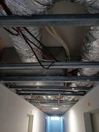 Couloir en plein travaux
