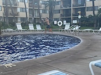 Nice clean pool right next to the ocean