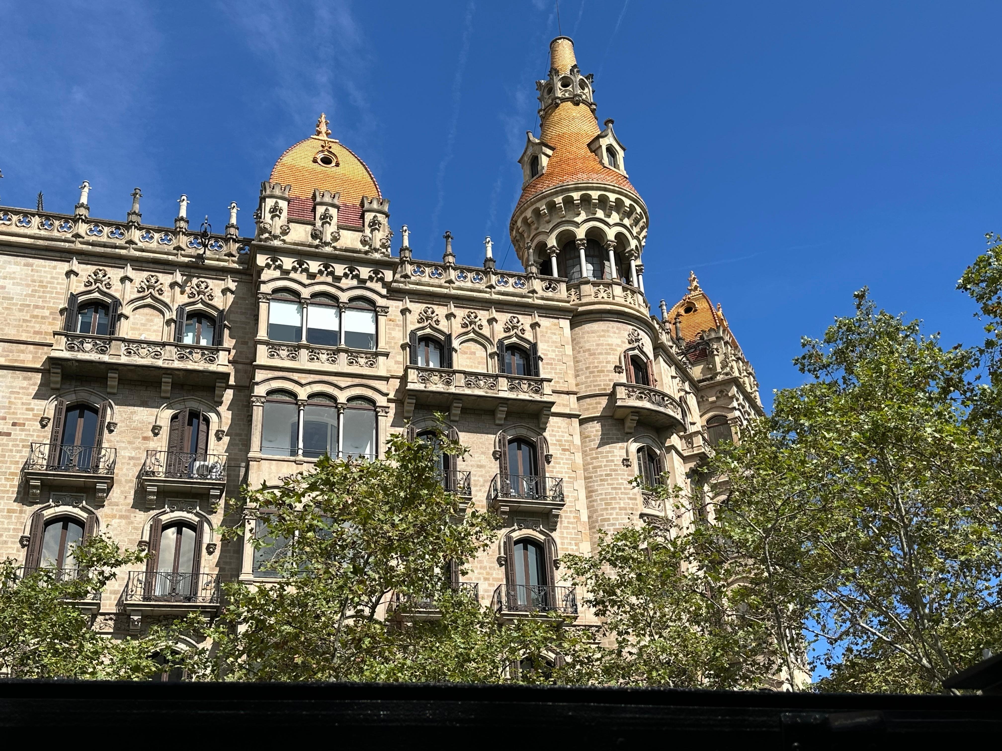 Walking distance from H10 hotel.