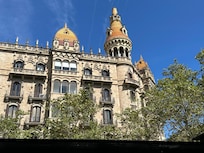 Walking distance from H10 hotel.