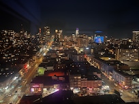 Corner city view room. Floor 18