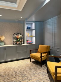 Mezzanine Lounge with great coffee and snacks!