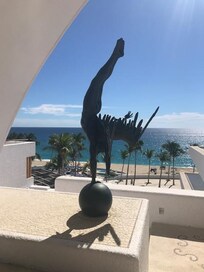 Stunning views of tge ocean at every turn