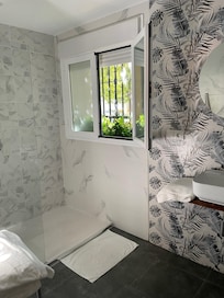 Bagno con finestra