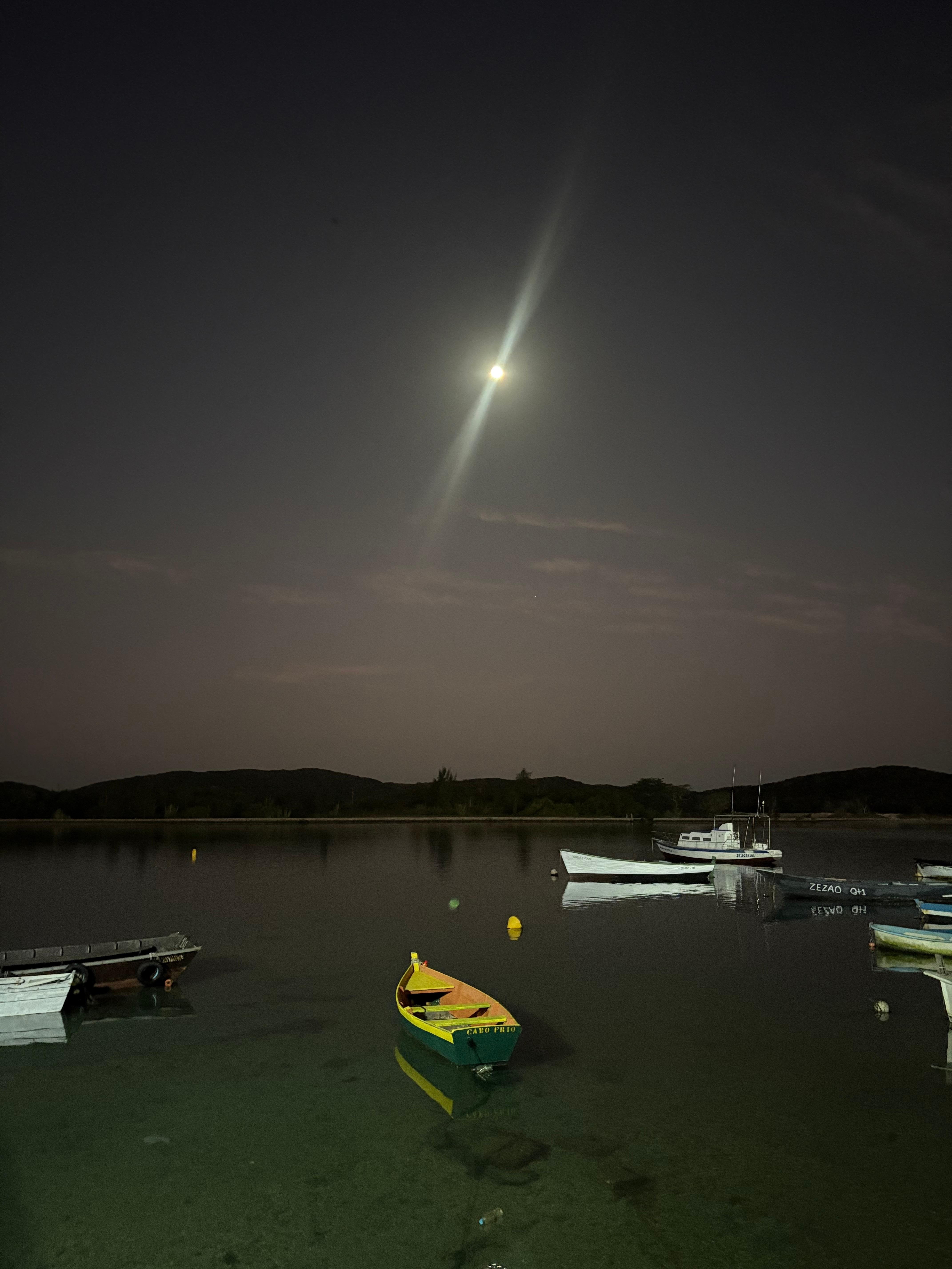 A lua nascendo de frente!