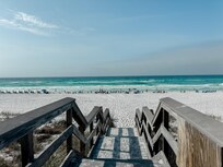 Easy Beach access from condo