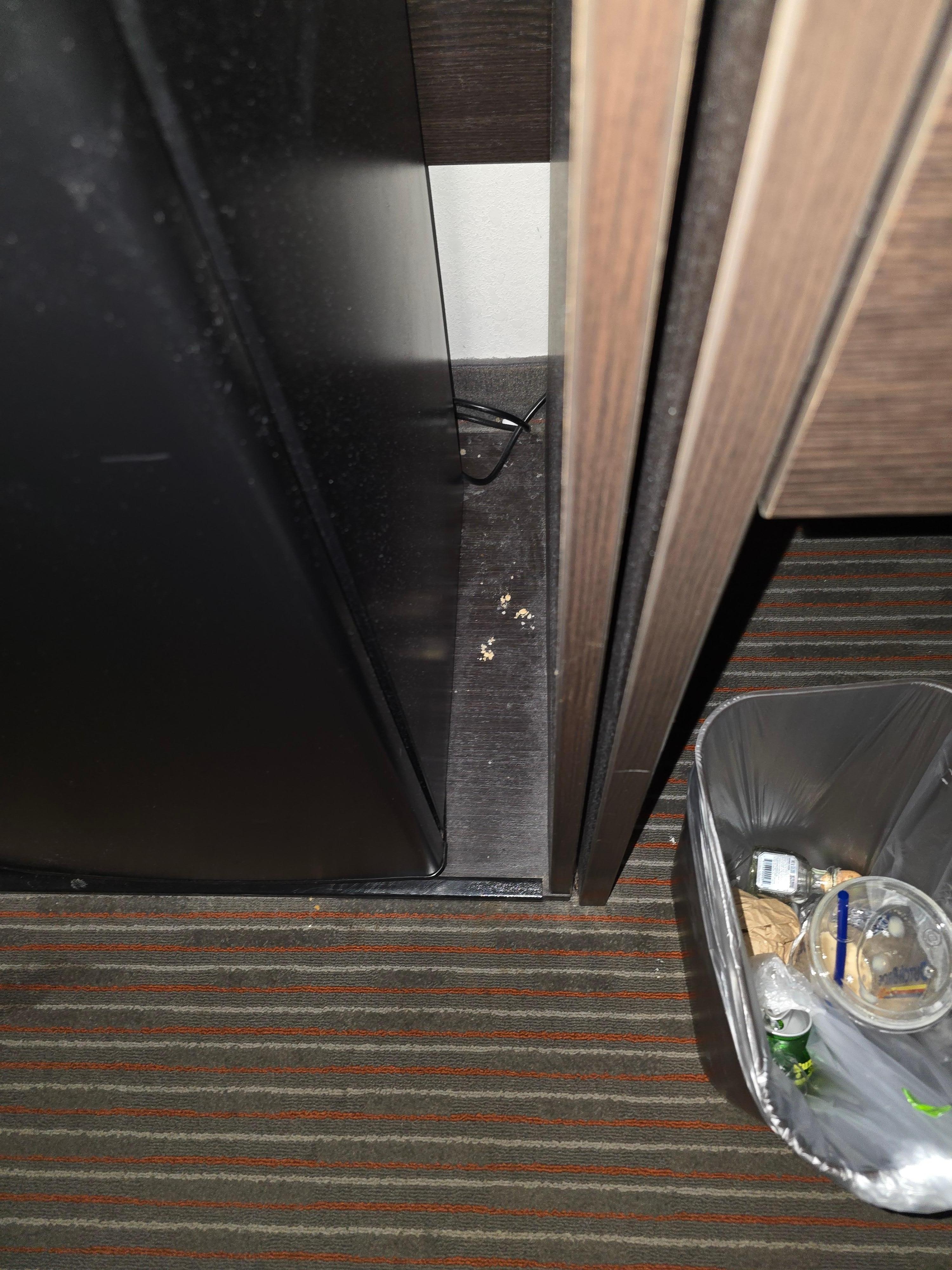 Crackers by the fridge room not vacuumed at all