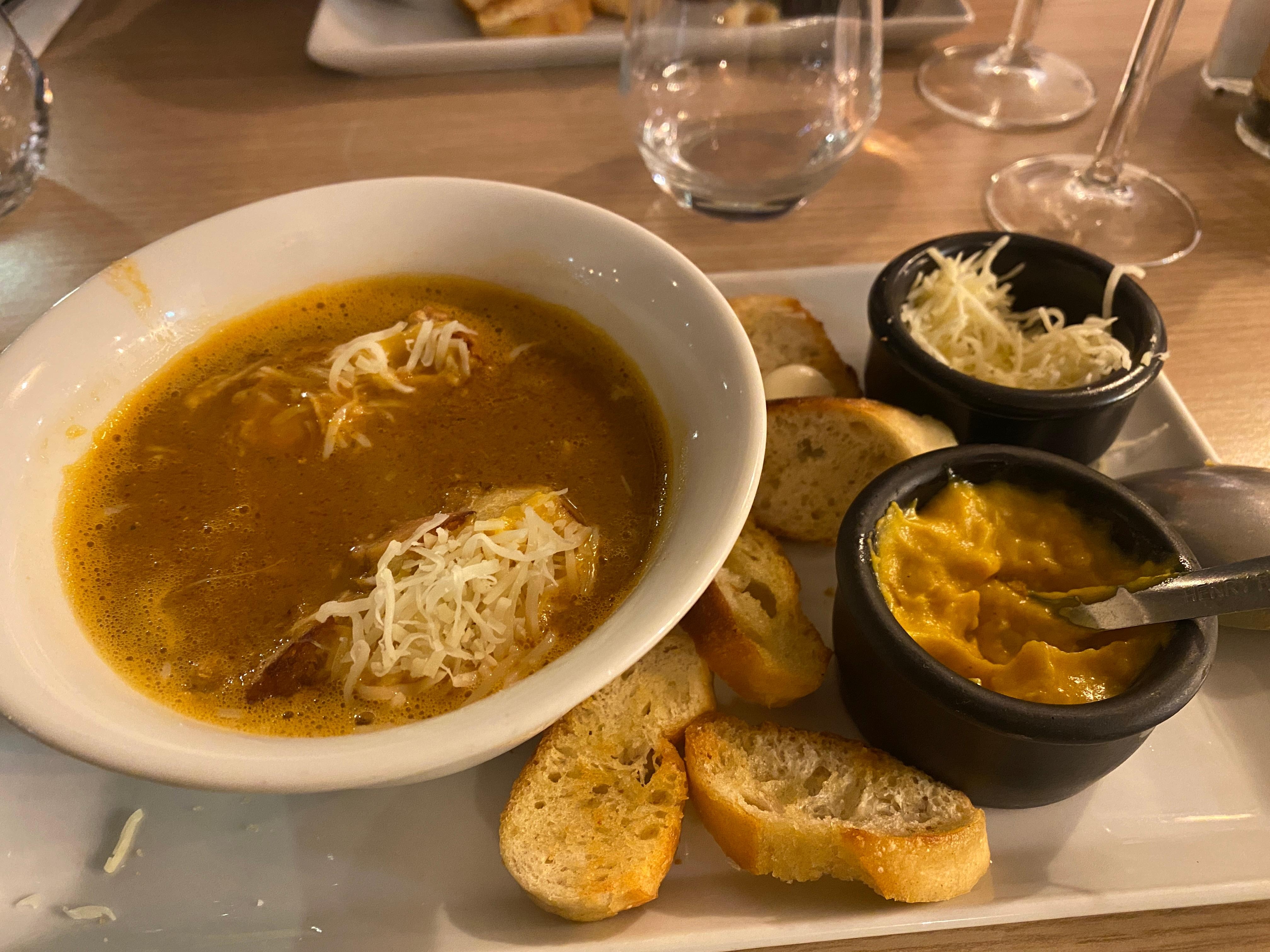Leckere Bouillabaisse bei Le Chalut - der erste Gang