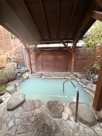Outdoor onsen