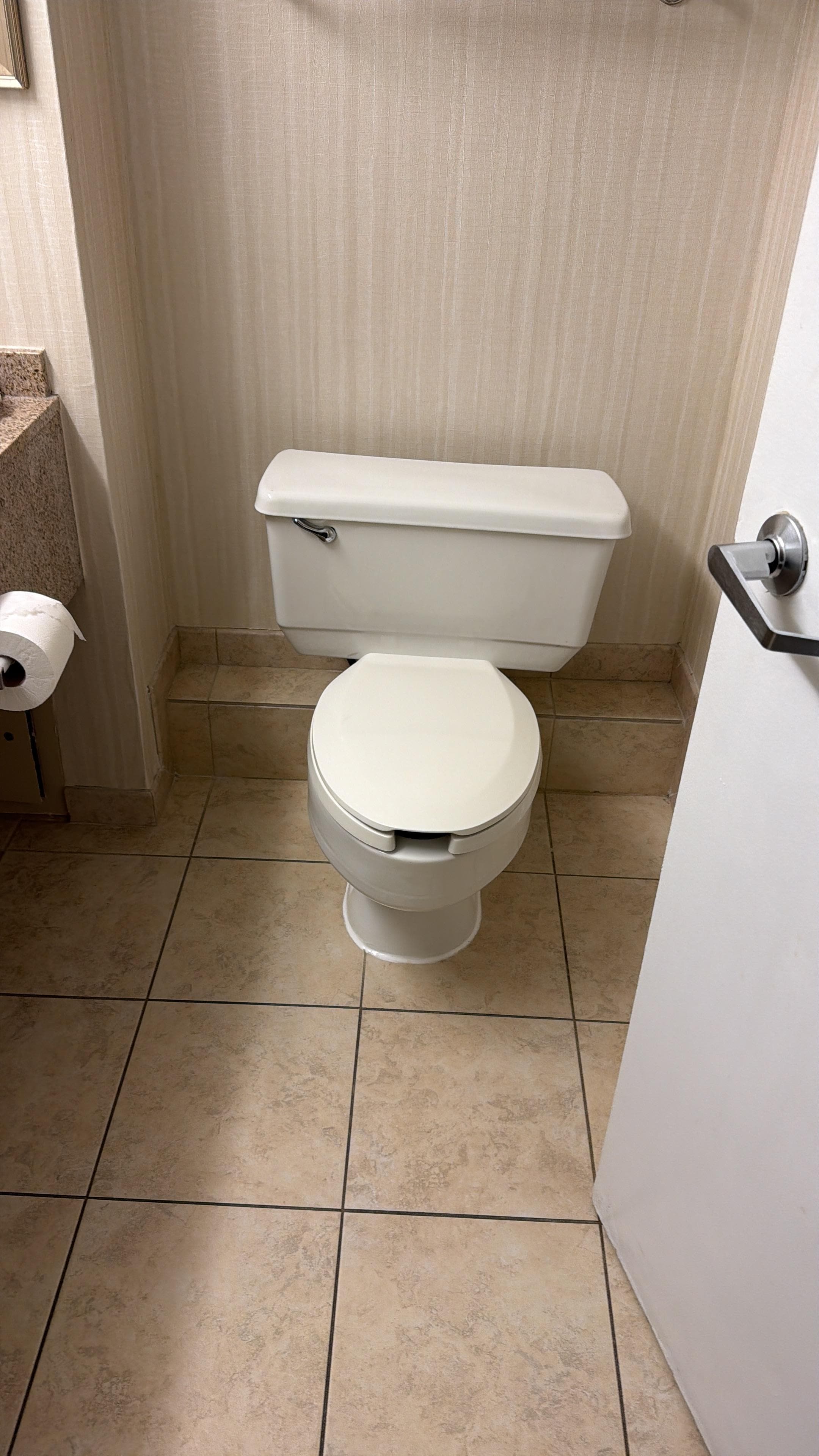 Baño viejo y tiraba agua