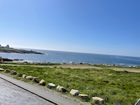 Blick aus dem Haus nach links