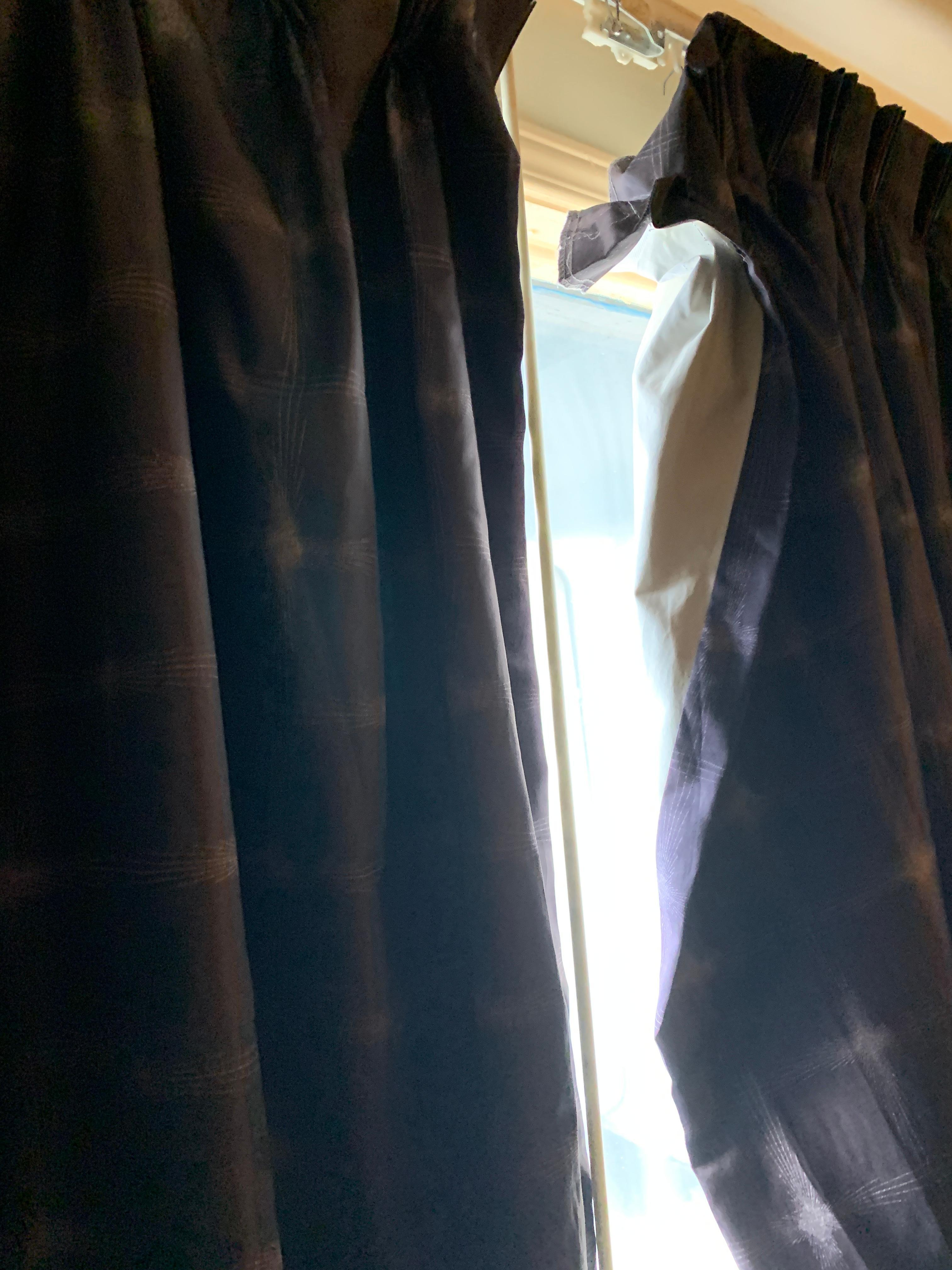 missing hooks, curtain not able to be closed