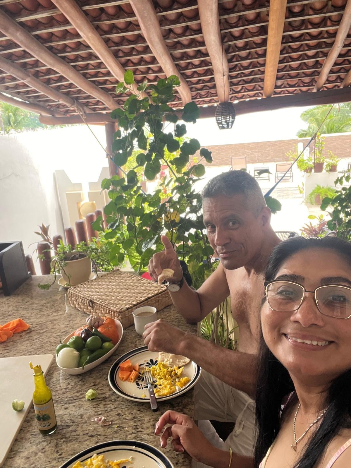 Breakfast in my outdoor kitchen area ! 😀