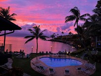 Breathtaking early April sunset from the lanai!
