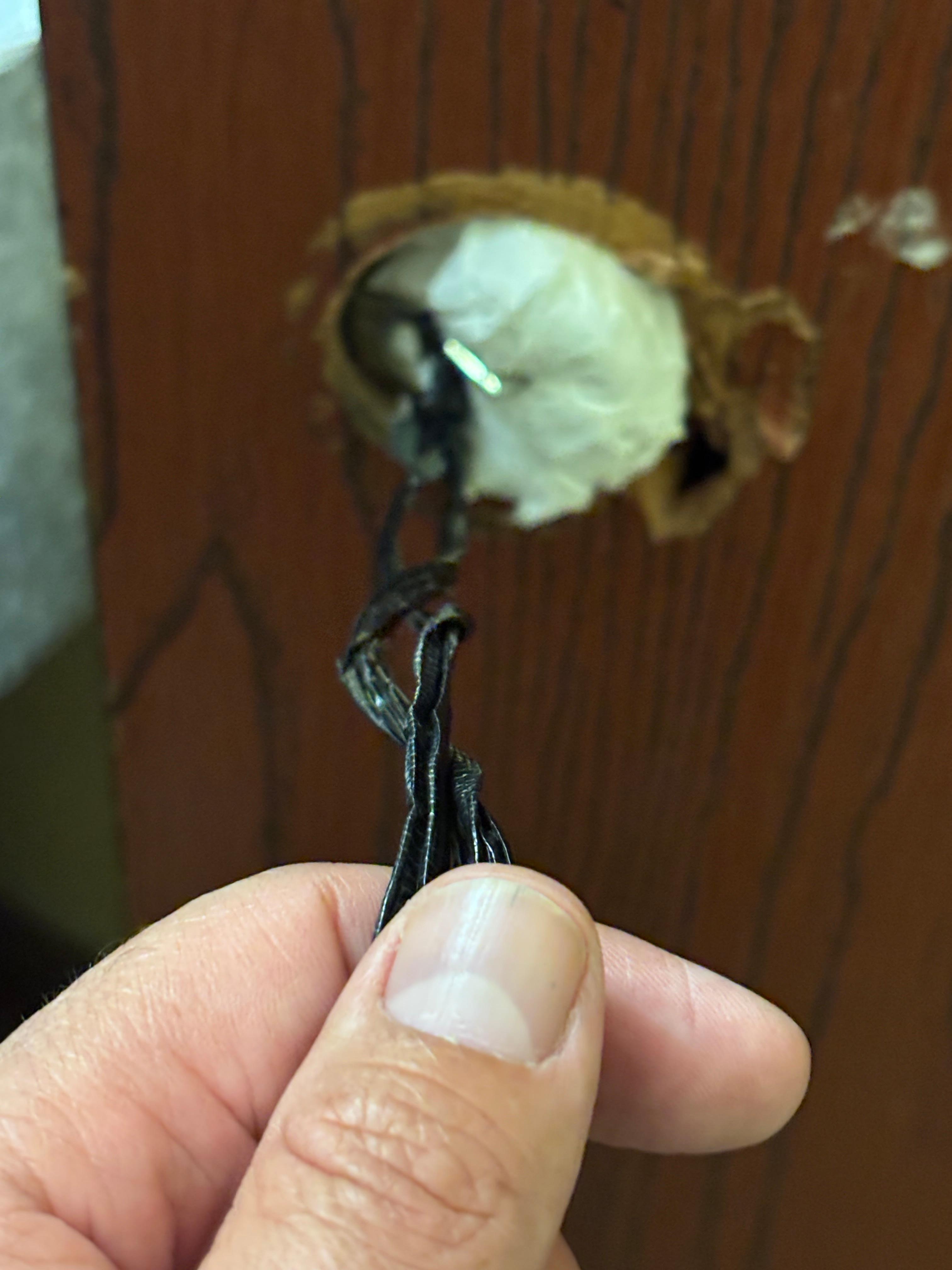 Detailed picture of make shift door knob