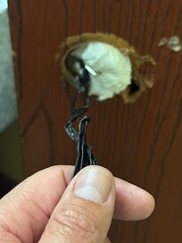 Detailed picture of make shift door knob