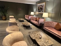 Cosy seating to have a quiet drink.