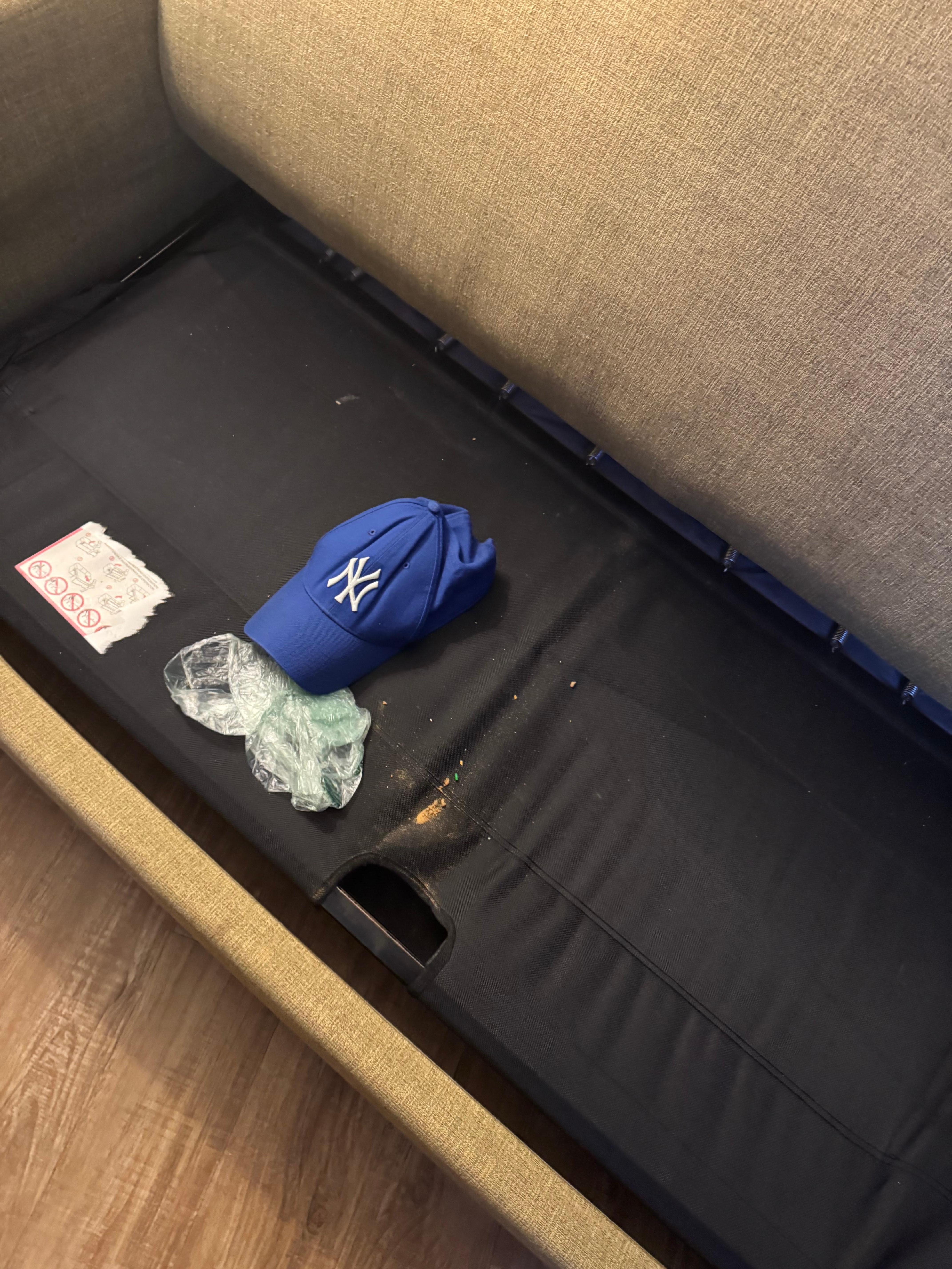 Things I was left in room I check in from last customer. 