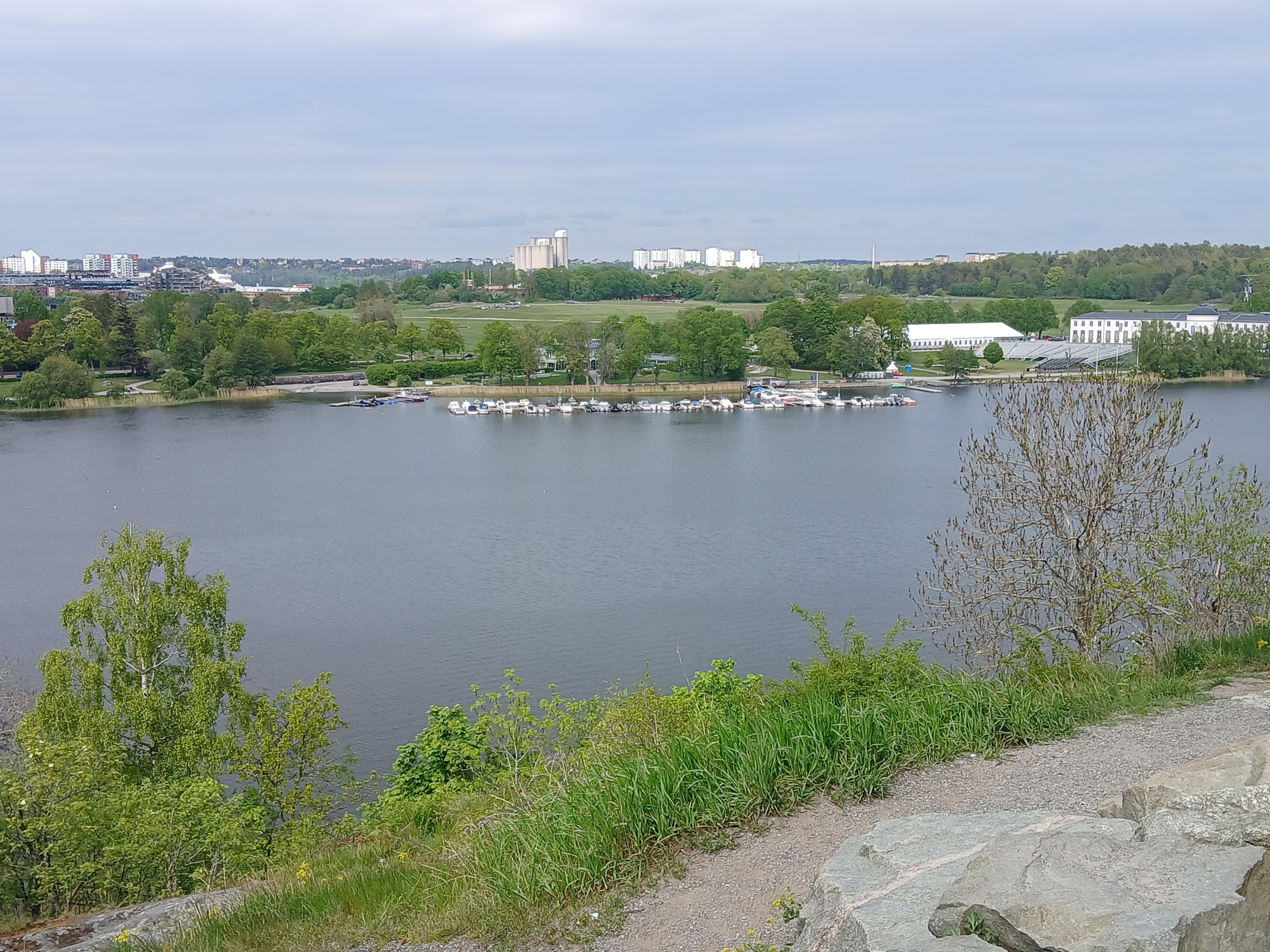 Blick auf das Hotel vom Freilichtmuseum Skansen