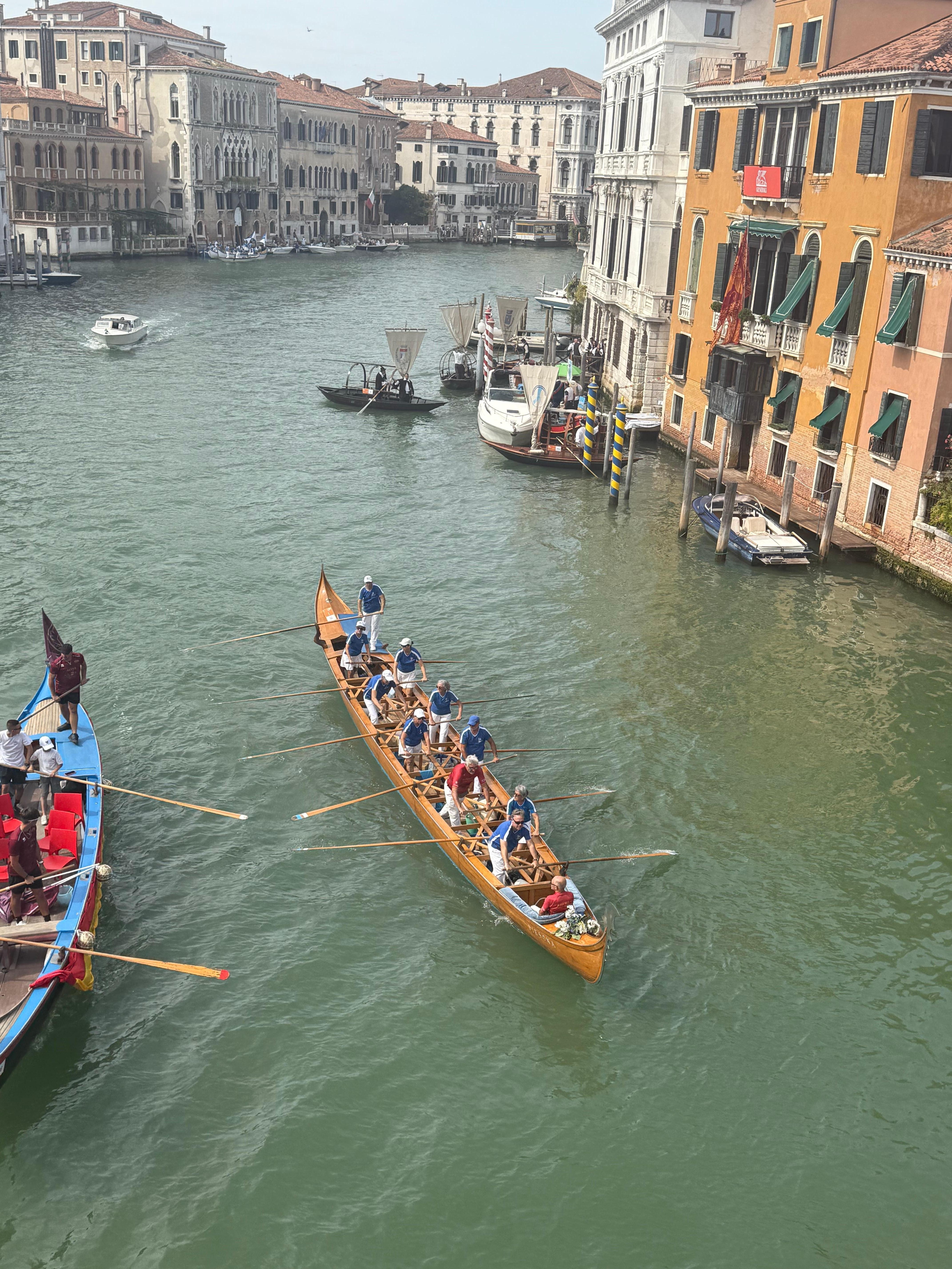 Remarkable race down the canals