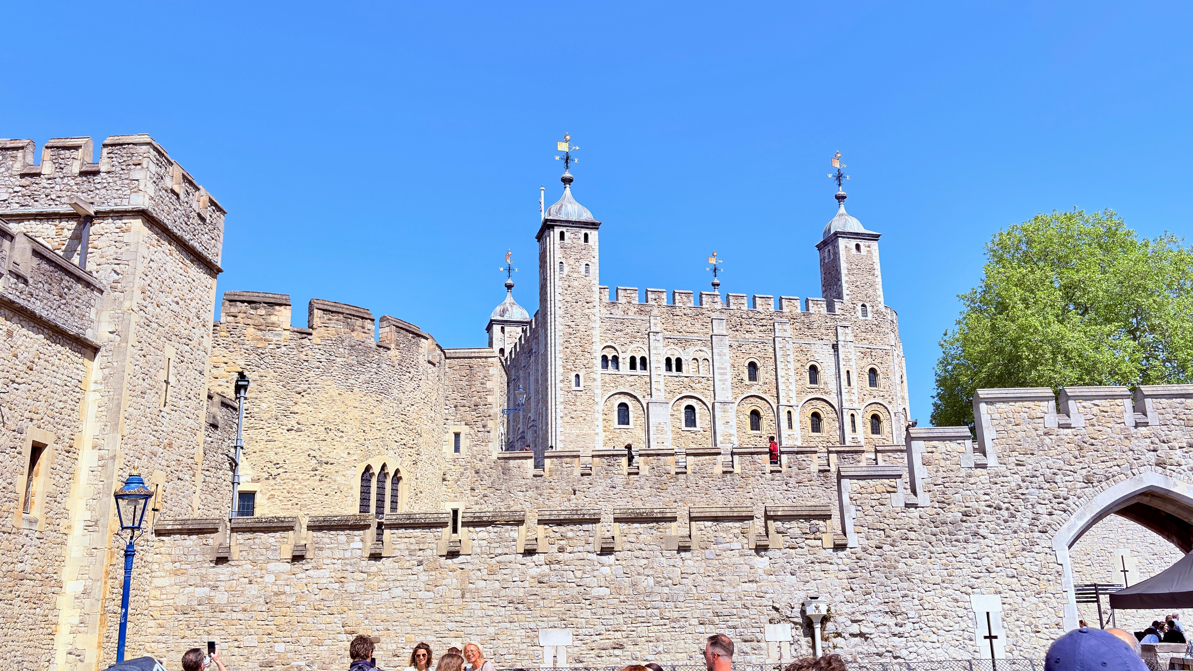 Few minutes of walk to Tower of London 