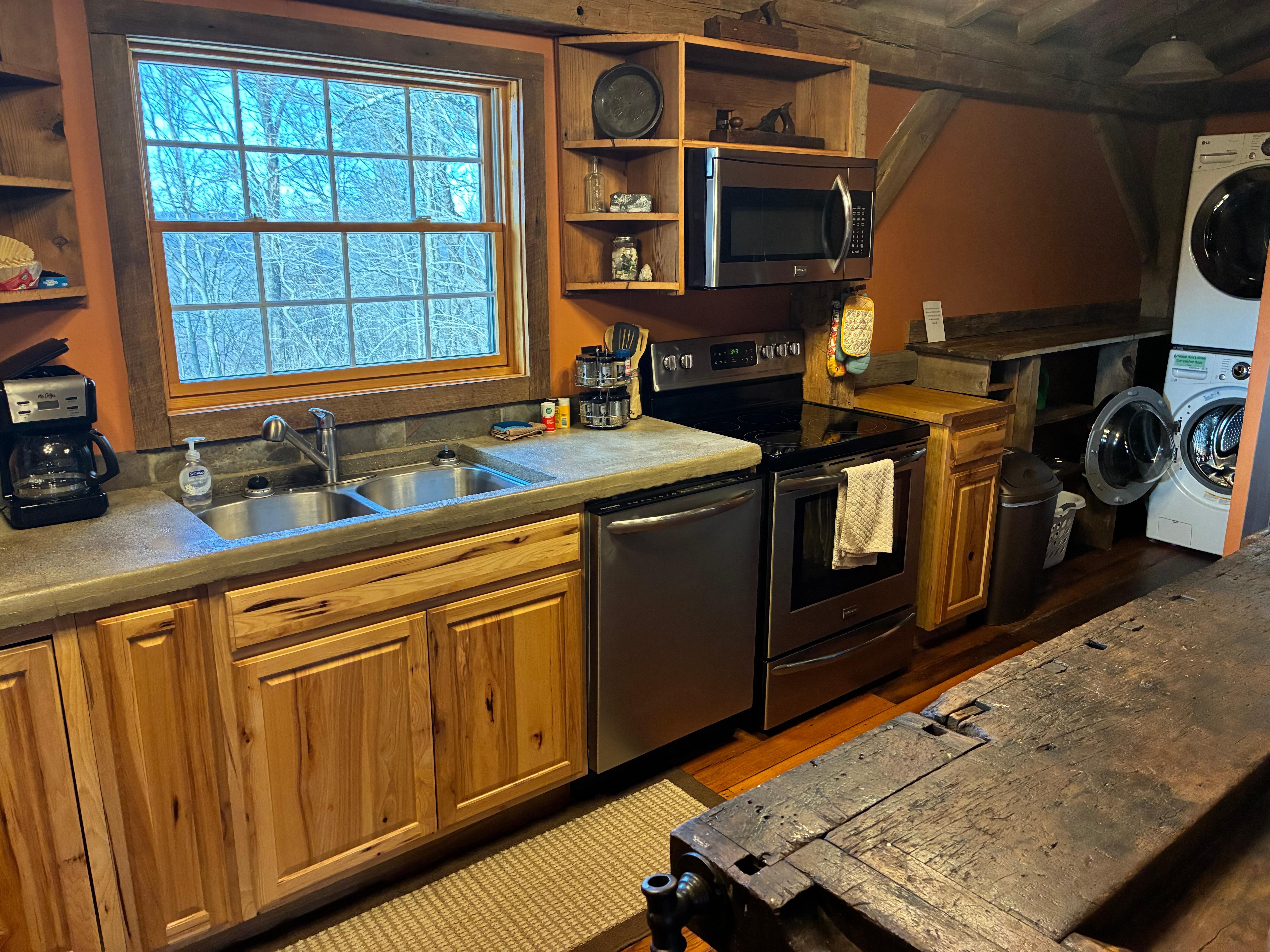 Well equipped kitchen 