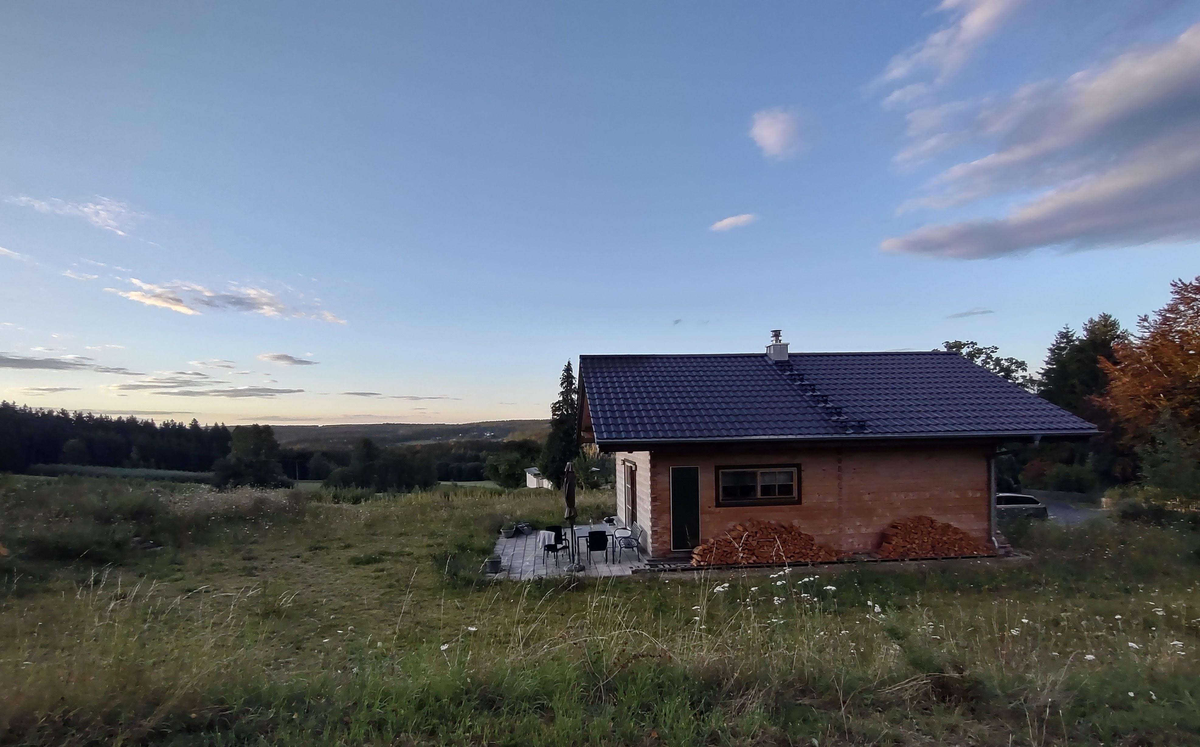 Seitenansicht vom Dorfplatz aus