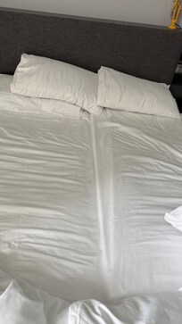Joint double bed