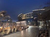 수영장근처 야경