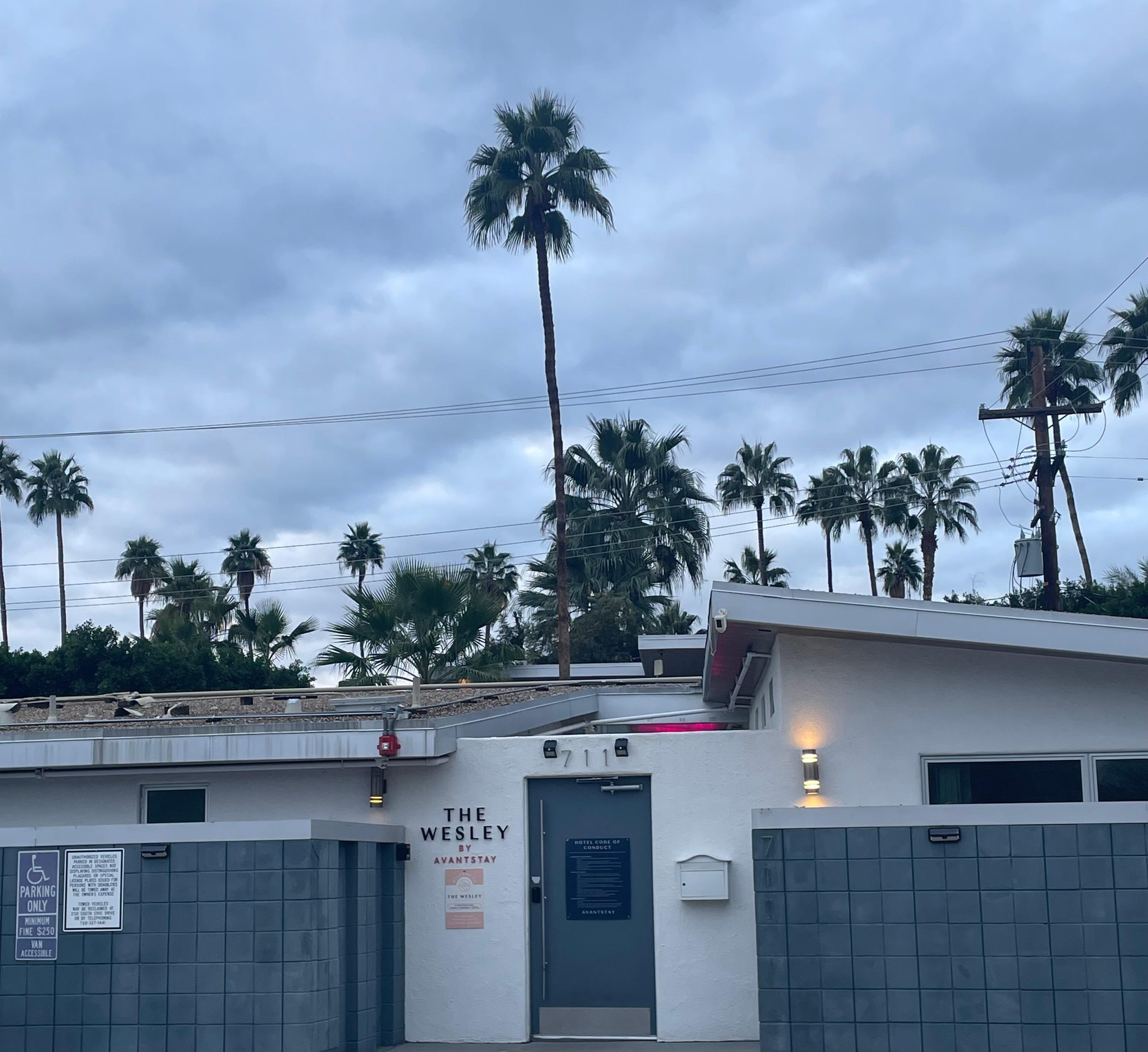 Entrance to hotel, convenient free parking in front