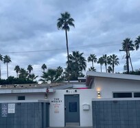 Entrance to hotel, convenient free parking in front