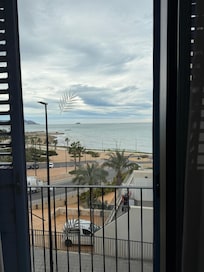 Utsikt från rum med havsutsikt.