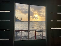 Levé de soleil sur le lagon