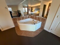 Jacuzzi tub