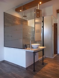 Walk in shower
