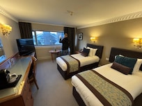 Beautiful room that was completely spotless.