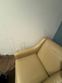 Why would this seat even exist looking like this