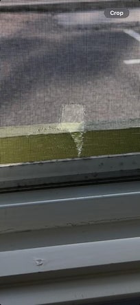 We were told to open the window instead of turning on the split unit in the room.