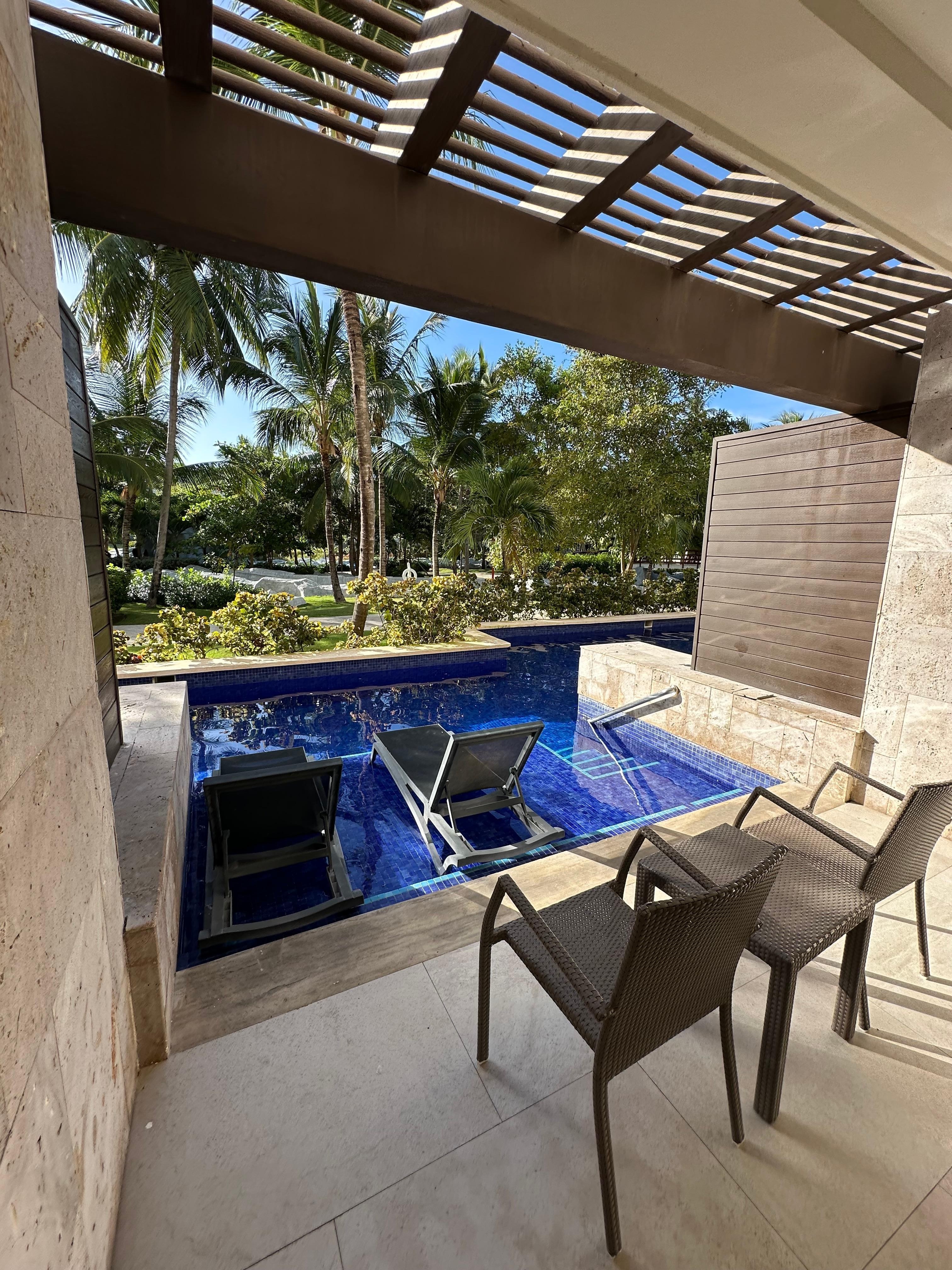 Swim out junior suite 