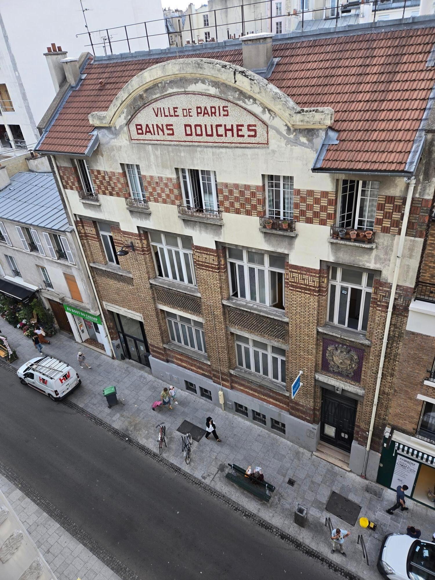 Across Rue Oberkampf